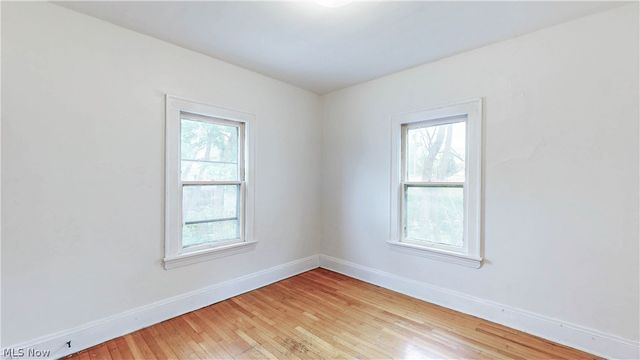 2215 Eldred Avenue, Lakewood, OH 44107