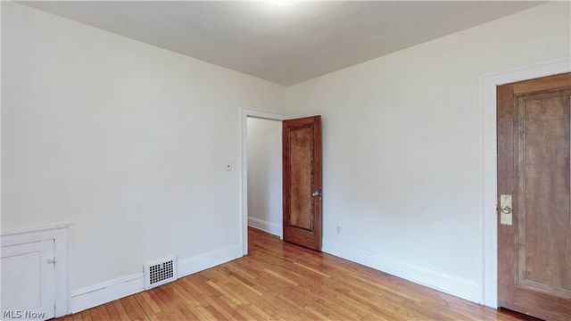2215 Eldred Avenue, Lakewood, OH 44107