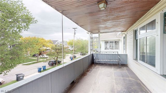 2215 Eldred Avenue, Lakewood, OH 44107