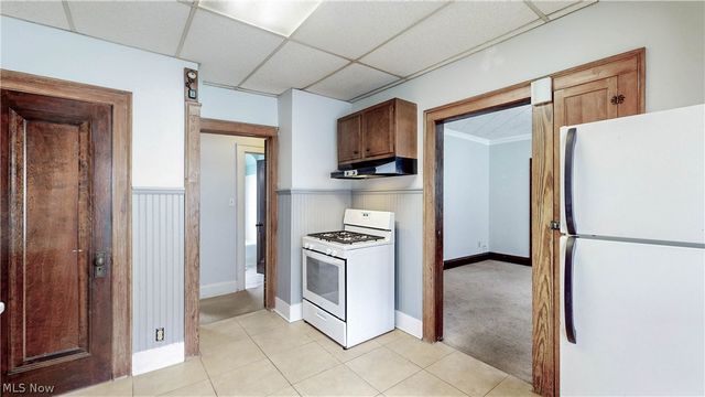 2215 Eldred Avenue, Lakewood, OH 44107