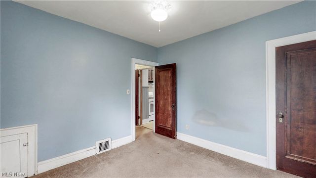 2215 Eldred Avenue, Lakewood, OH 44107