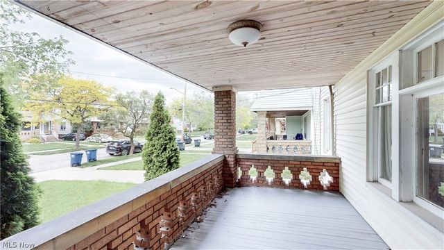 2215 Eldred Avenue, Lakewood, OH 44107