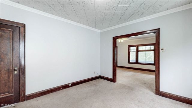 2215 Eldred Avenue, Lakewood, OH 44107