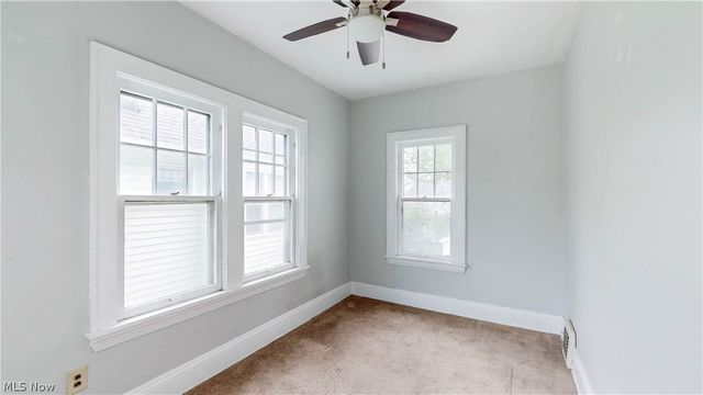 2215 Eldred Avenue, Lakewood, OH 44107