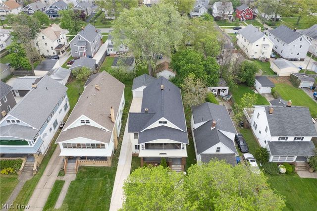 2215 Eldred Avenue, Lakewood, OH 44107