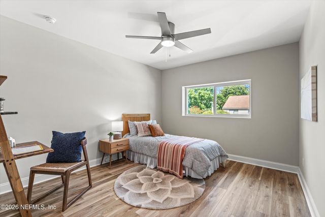 8211 KENSINGTON Square, Jacksonville, FL 32217