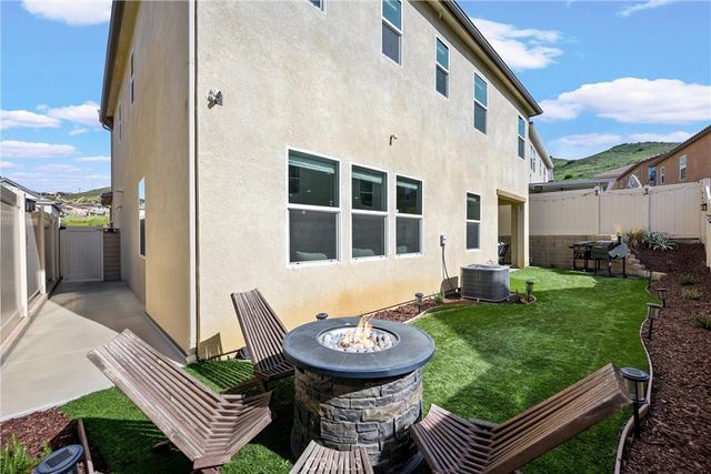 24572 Acadia Drive, Corona, CA 92883