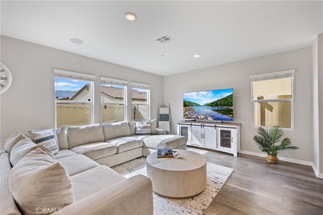 24572 Acadia Drive, Corona, CA 92883