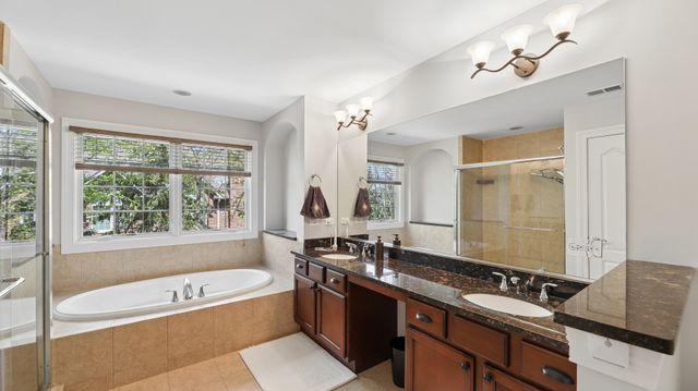 2466 Nicola Court, Addison, IL 60101