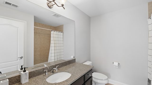 2466 Nicola Court, Addison, IL 60101
