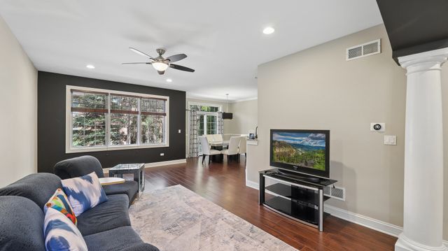 2466 Nicola Court, Addison, IL 60101