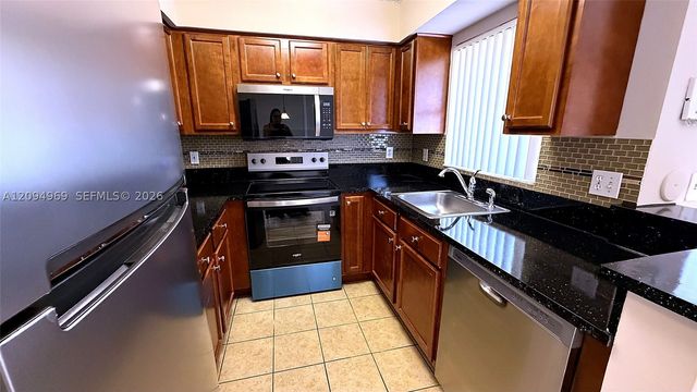 7640 Westwood Dr 406, Tamarac, FL 33321