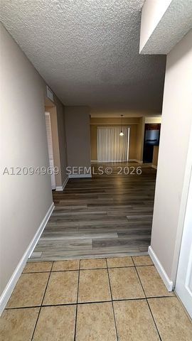 7640 Westwood Dr 406, Tamarac, FL 33321