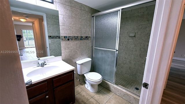 7640 Westwood Dr 406, Tamarac, FL 33321