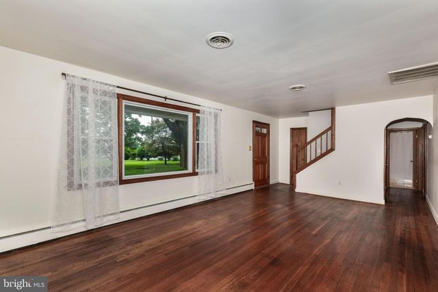 2570 DEER PARK RD, Finksburg, MD 21048