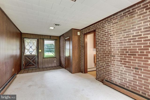 2570 DEER PARK RD, Finksburg, MD 21048