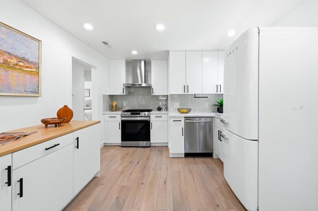 531 Flynn Avenue, Redwood City, CA 94063