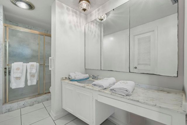 2155 Ibis Isle Road Ph 3, Palm Beach, FL 33480