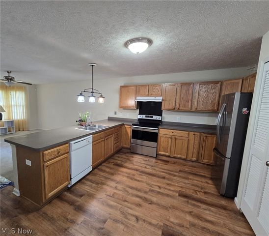 745 Lexington Avenue, Youngstown, OH 44510