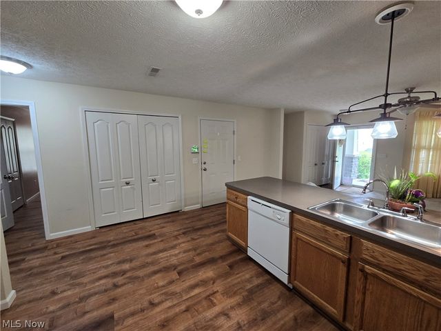 745 Lexington Avenue, Youngstown, OH 44510