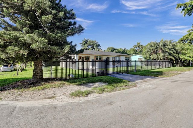 30 NE 139th Street, North Miami, FL 33161
