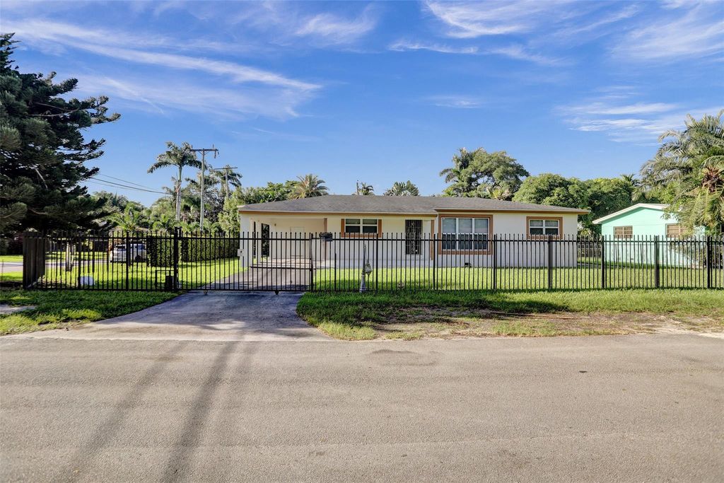 30 NE 139th Street, North Miami, FL 33161