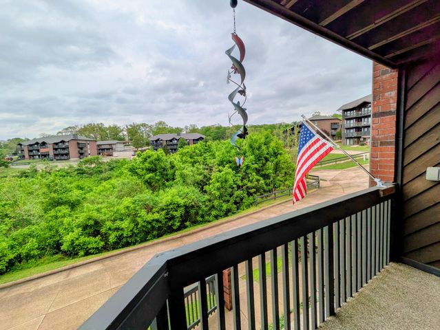 150 Sunken Forest Dr. 8-210, Forsyth, MO 65653