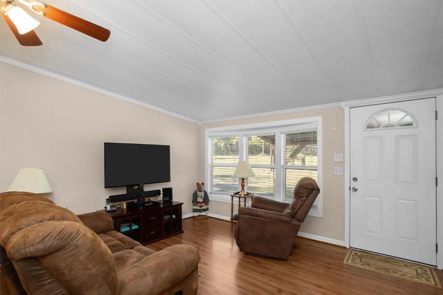 2330 Sabinetown Road, Hemphill, TX 75948