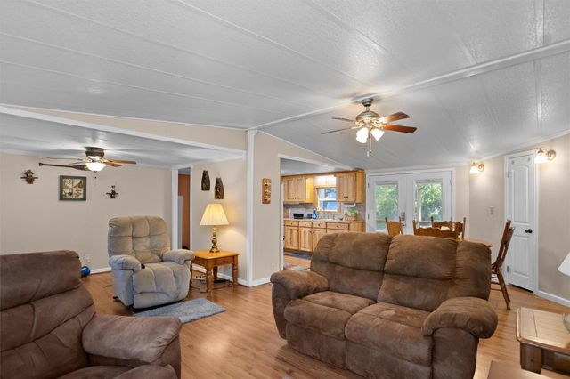 2330 Sabinetown Road, Hemphill, TX 75948