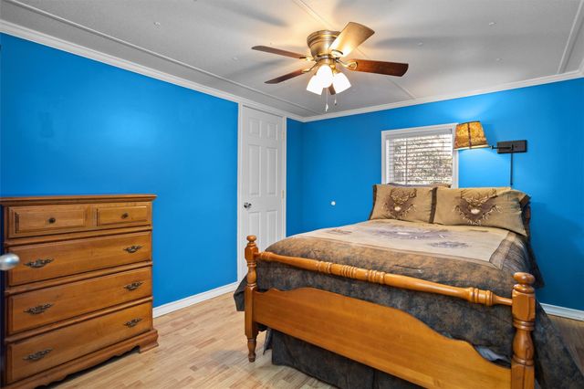 2330 Sabinetown Road, Hemphill, TX 75948