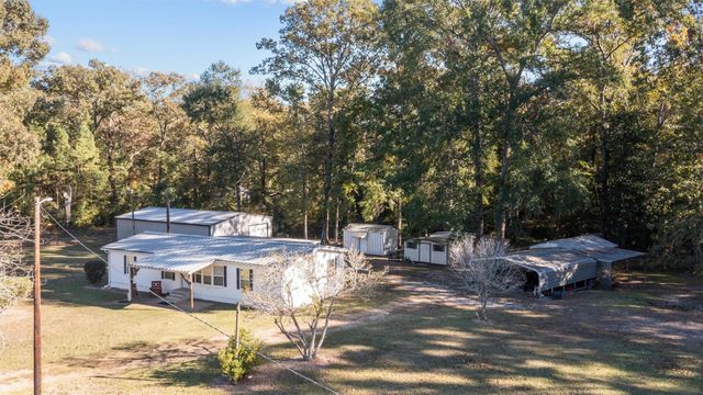 2330 Sabinetown Road, Hemphill, TX 75948