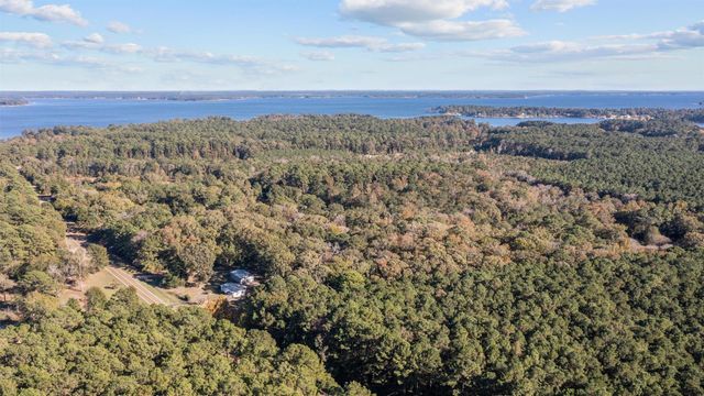 2330 Sabinetown Road, Hemphill, TX 75948