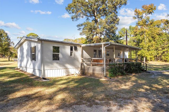 2330 Sabinetown Road, Hemphill, TX 75948