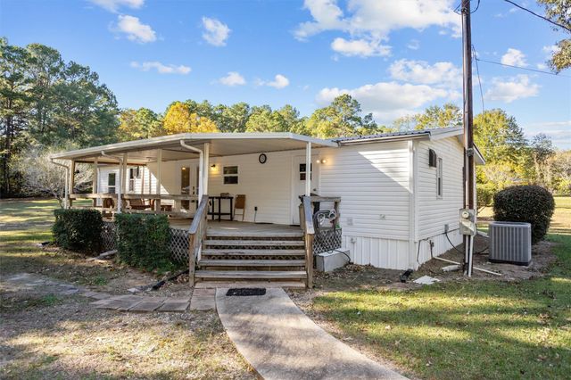 2330 Sabinetown Road, Hemphill, TX 75948