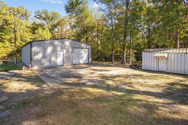 2330 Sabinetown Road, Hemphill, TX 75948