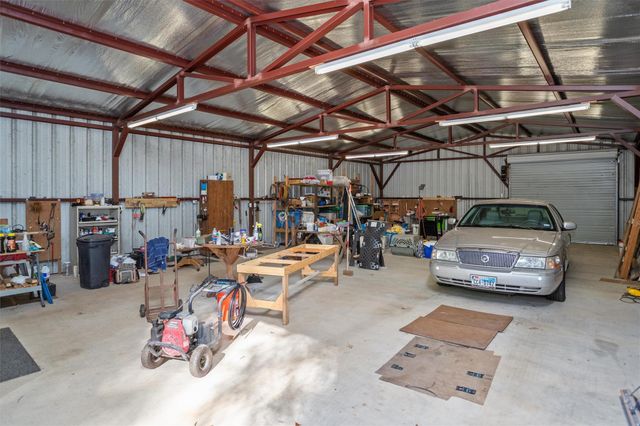 2330 Sabinetown Road, Hemphill, TX 75948