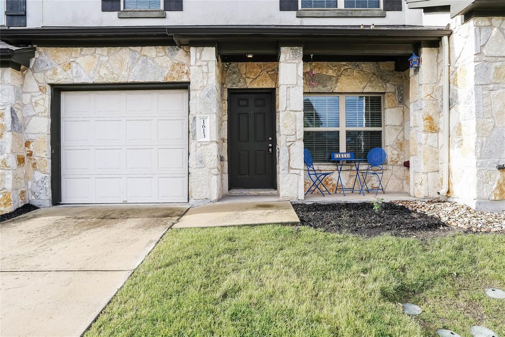 1613 Airedale RD 1503, Austin, TX 78748