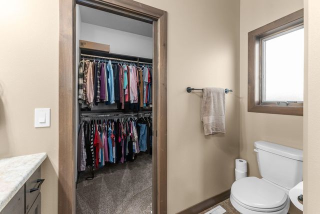 5405 E 64th St Street, Sioux Falls, SD 57108