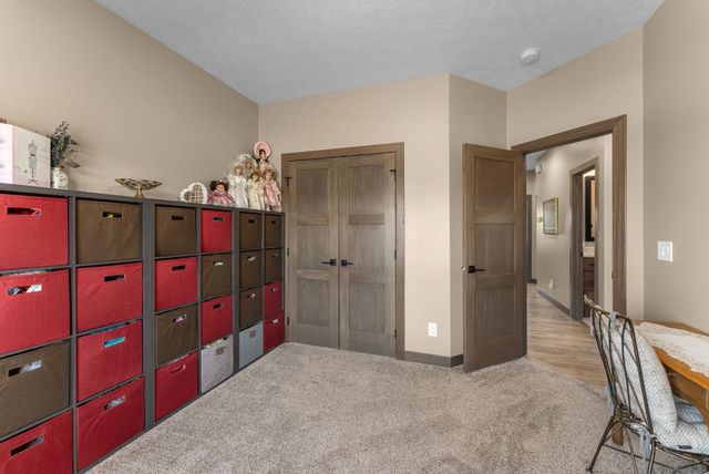 5405 E 64th St Street, Sioux Falls, SD 57108