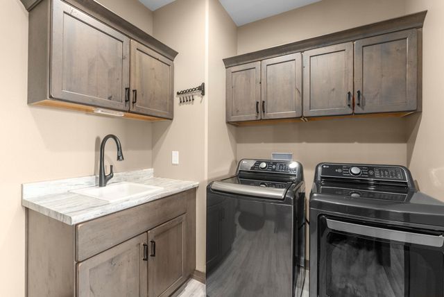 5405 E 64th St Street, Sioux Falls, SD 57108