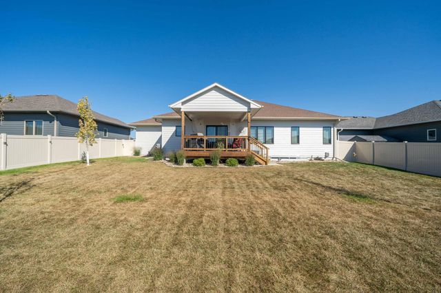 5405 E 64th St Street, Sioux Falls, SD 57108