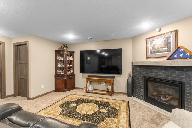 5405 E 64th St Street, Sioux Falls, SD 57108