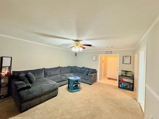 156 Valleyview Dr., Enterprise, AL 36330