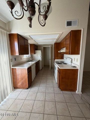 7045 Orizaba Avenue A, El Paso, TX 79912