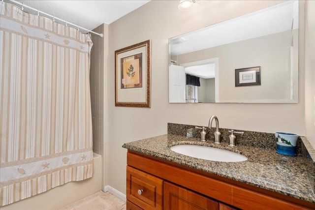 7 Corduroy Rd Unit 10, Amherst, NH 03031