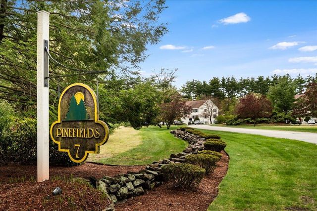 7 Corduroy Rd Unit 10, Amherst, NH 03031