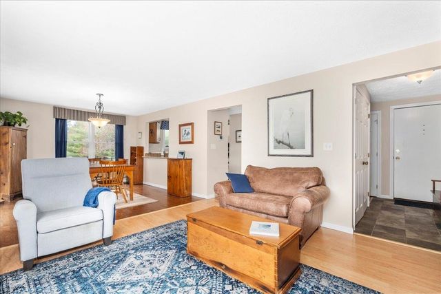 7 Corduroy Rd Unit 10, Amherst, NH 03031