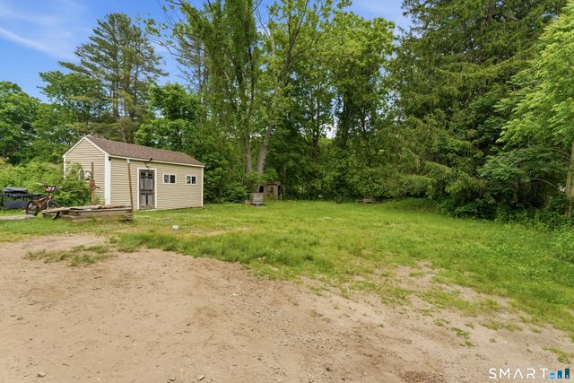 100-102 Taftville Occum Road, Norwich, CT 06360