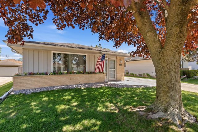 4248 91st PLACE, Greenfield, WI 53228