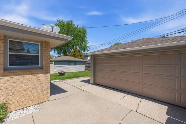 4248 91st PLACE, Greenfield, WI 53228